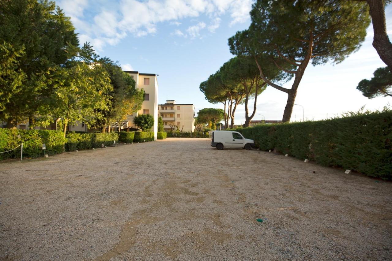 Residence 3 D Lido di Spina Exteriör bild